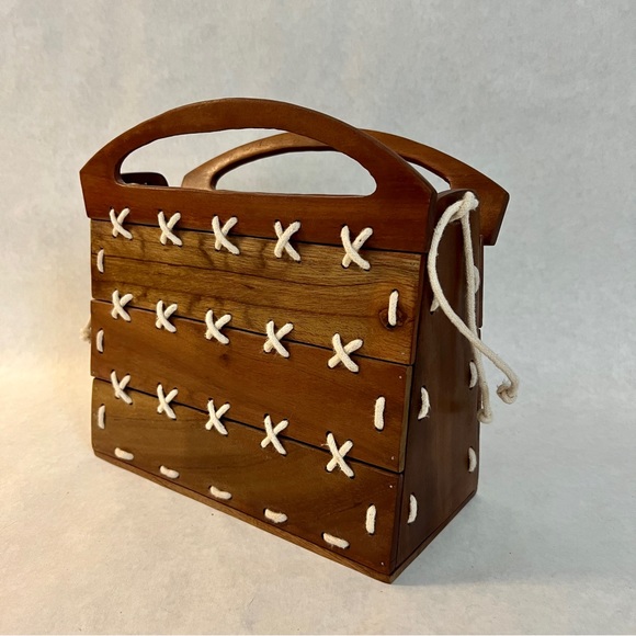 ANTHROPOLOGIE / GUADALUPE DESIGN Moira Wood Paneled Tote Bag - Picture 3 of 9